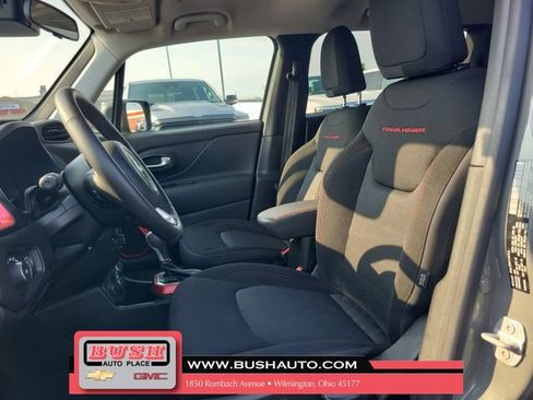Used 2020 Jeep Renegade Trailhawk w/ Cold Weather Group AWD/4WD image 17