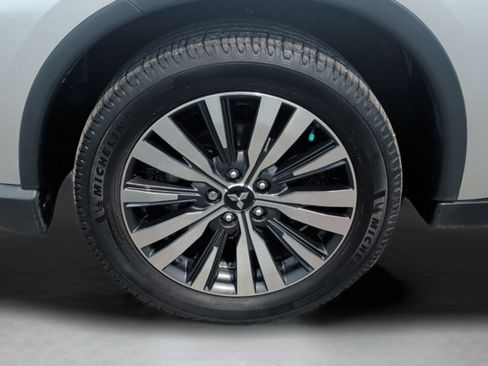 Used 2019 Mitsubishi Outlander ES AWD/4WD image 35