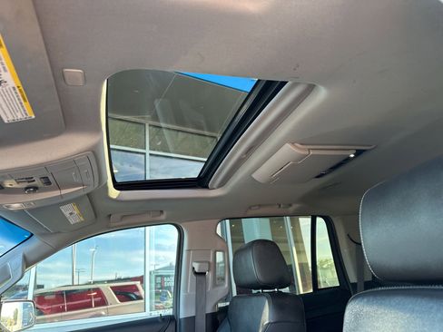 Used 2019 Chevrolet Tahoe LT AWD/4WD image 23