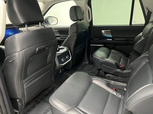 Used 2025 Ford Expedition Max Platinum image 45