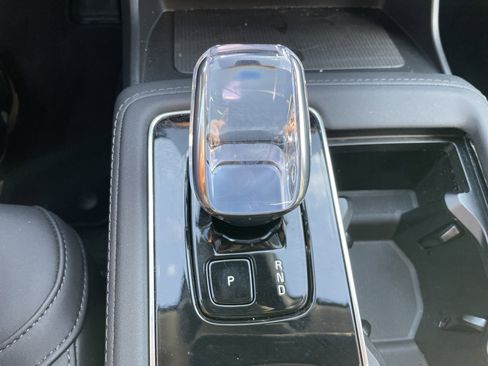 Used 2025 Volvo XC90 B6 Plus image 52