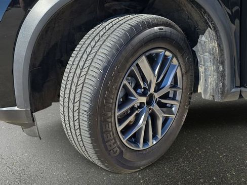 Used 2023 Nissan Rogue S image 34