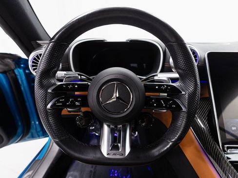 Used 2022 Mercedes-Benz SL 63 AMG 4MATIC w/ Driver Assistance Package image 13