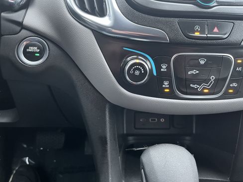 Used 2023 Chevrolet Equinox LT image 15