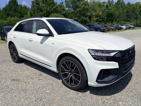 Used 2023 Audi Q8 Premium Plus w/ Premium Plus Package AWD/4WD image 3