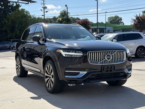 Used 2023 Volvo XC90 B6 Plus AWD/4WD image 7
