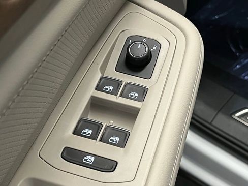 New 2026 Volkswagen Atlas SE image 17