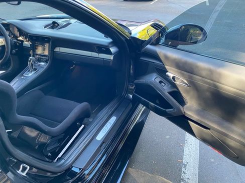 Used 2015 Porsche 911 GT3 RWD image 15