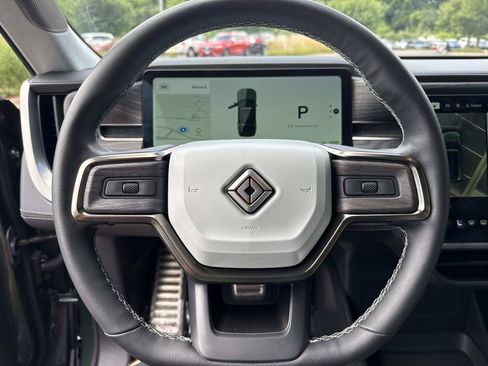 Used 2023 Rivian R1S Adventure AWD/4WD image 30