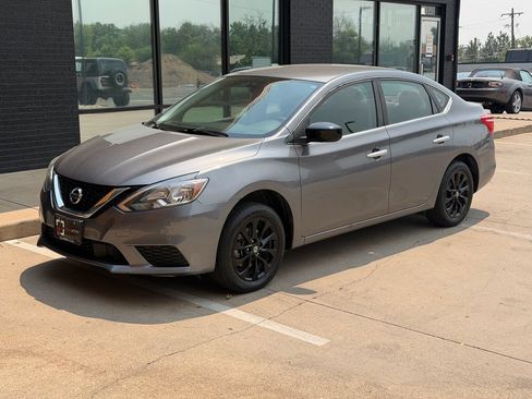 Used 2018 Nissan Sentra S w/ S Midnight Style Package FWD image 16
