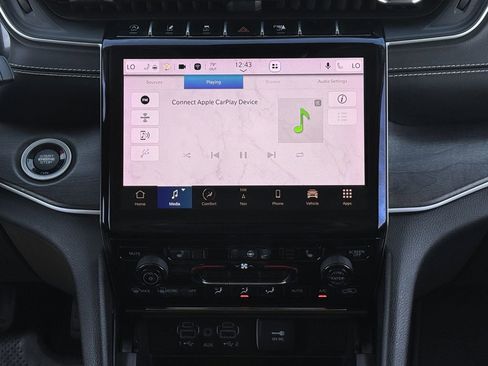 Used 2023 Jeep Grand Cherokee Limited w/ Black Appearance Package image 21