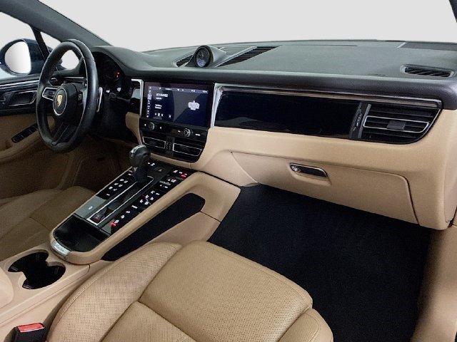 Used 2023 Porsche Macan AWD/4WD image 28