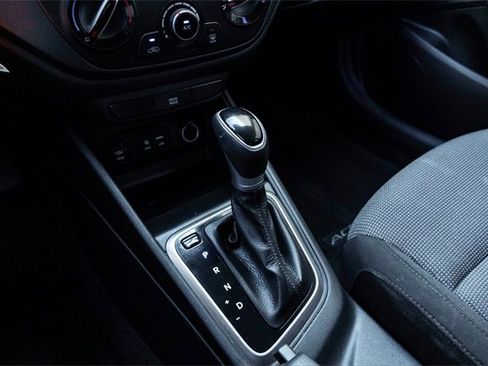 Used 2021 Hyundai Accent SEL image 16