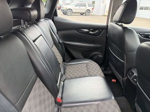 Used 2022 Nissan Rogue Sport SV w/ Technology Package AWD/4WD image 22