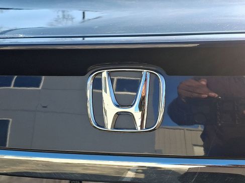 Used 2017 Honda Accord Sport Special Edition image 29