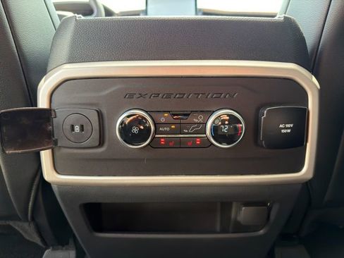 Used 2024 Ford Expedition Limited RWD image 17
