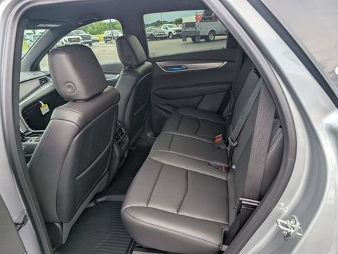 New 2026 Cadillac XT5 Luxury w/ LPO, ONYX Package AWD/4WD image 9