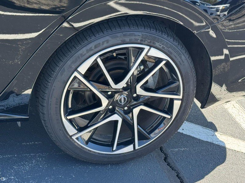 Used 2024 Nissan Sentra SR w/ SR Premium Package FWD image 7