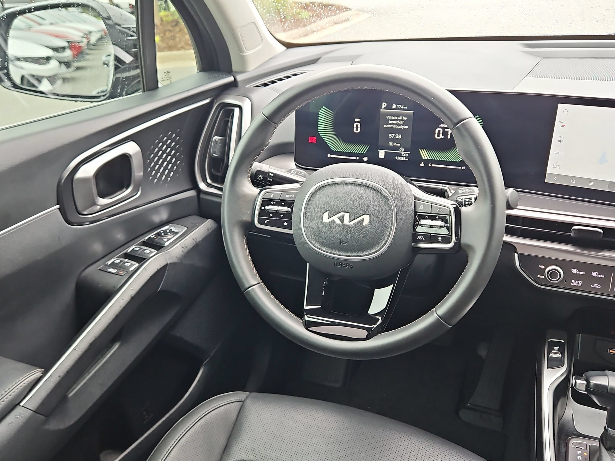 Used 2025 Kia Sorento S w/ Panoramic Sunroof Package FWD image 9