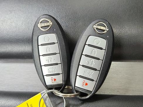 Used 2023 Nissan Murano SL w/ SL Moonroof Package FWD image 14