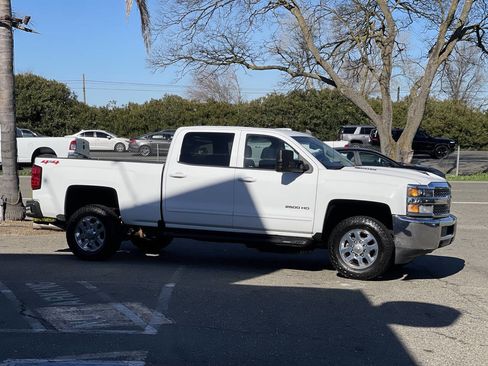 Used 2019 Chevrolet Silverado 2500 LT image 8