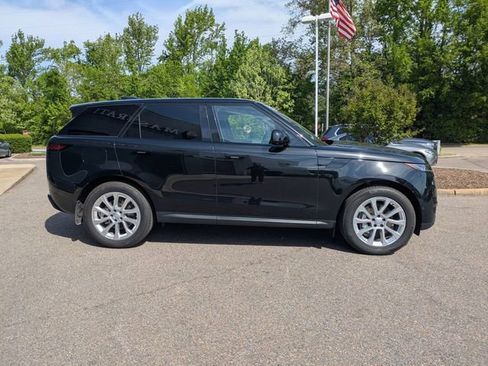 Used 2025 Land Rover Range Rover Sport AWD/4WD image 9