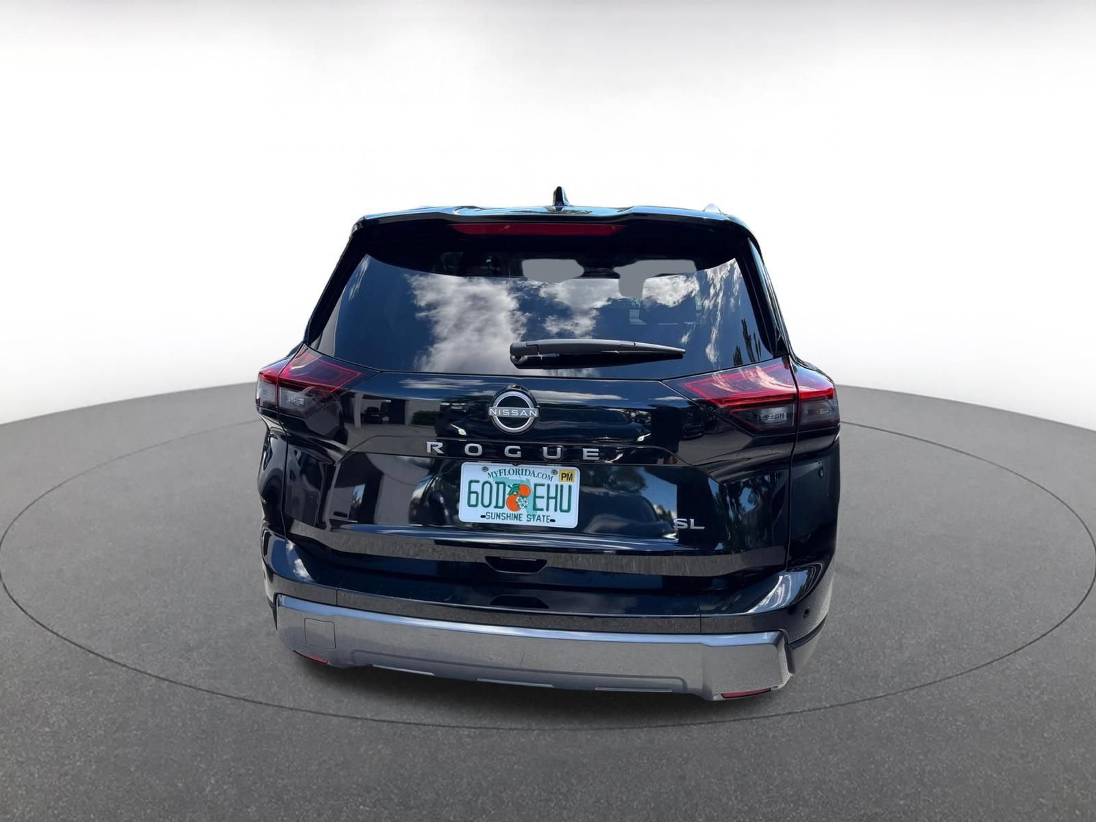 Used 2026 Nissan Rogue SL FWD image 8