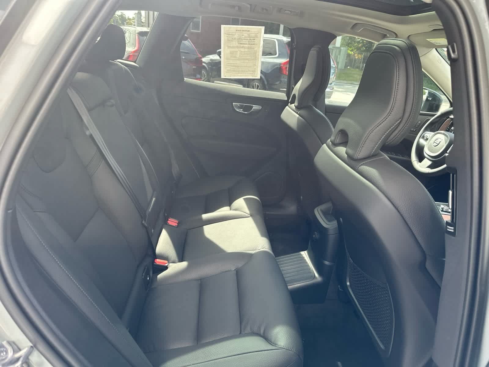 Used 2024 Volvo XC60 T8 Plus w/ Climate Package AWD/4WD image 25