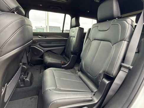 New 2026 Jeep Grand Cherokee L Limited AWD/4WD image 30