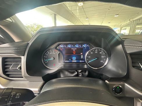 Used 2022 Ford Expedition XLT image 40