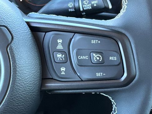 New 2025 Jeep Gladiator Sport image 32