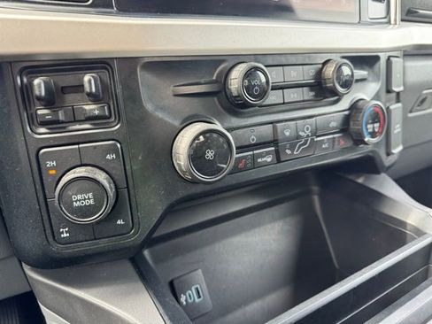 Used 2023 Ford F250 XLT w/ XLT Premium Package AWD/4WD image 25