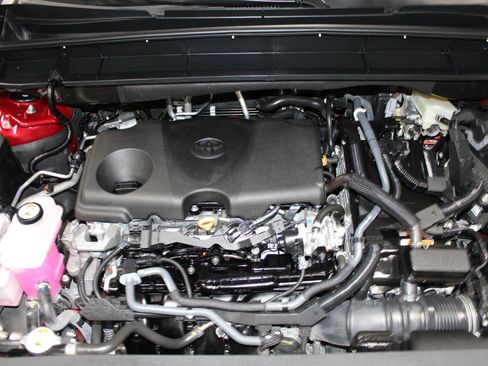 Used 2024 Toyota Highlander XLE image 46