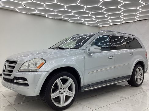 Used 2011 Mercedes-Benz GL 550 4MATIC image 5