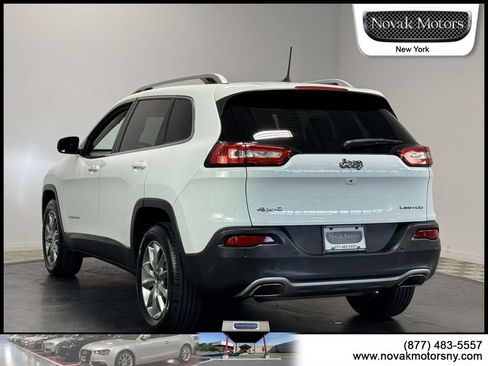 Used 2018 Jeep Cherokee Limited w/ Technology Group AWD/4WD image 6