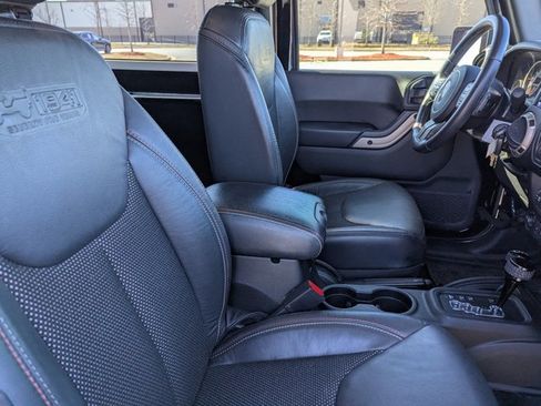 Used 2017 Jeep Wrangler 75th Anniversary image 26