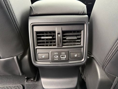 Used 2026 Subaru Outback Touring XT AWD/4WD image 23