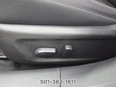 Used 2025 Nissan Altima 2.5 SV FWD image 18