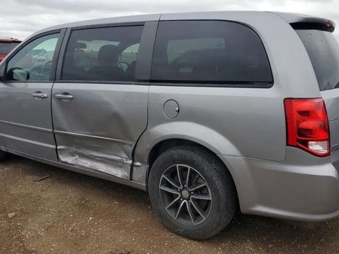 Used 2016 Dodge Grand Caravan SXT image 43
