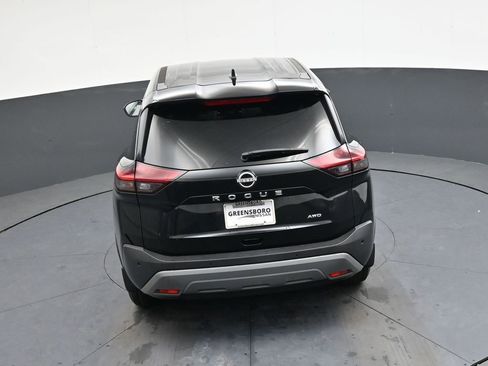 Used 2023 Nissan Rogue S image 27