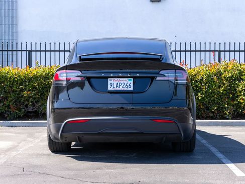 Used 2024 Tesla Model X image 16