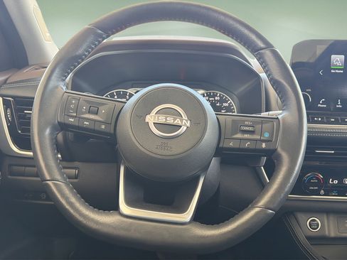 Certified 2023 Nissan Rogue SL w/ SL Premium Package FWD image 9
