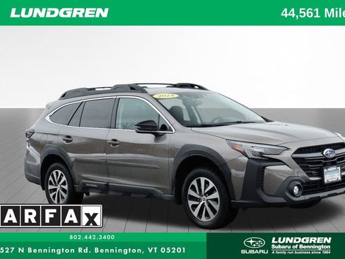 Used 2024 Subaru Outback Premium image 1