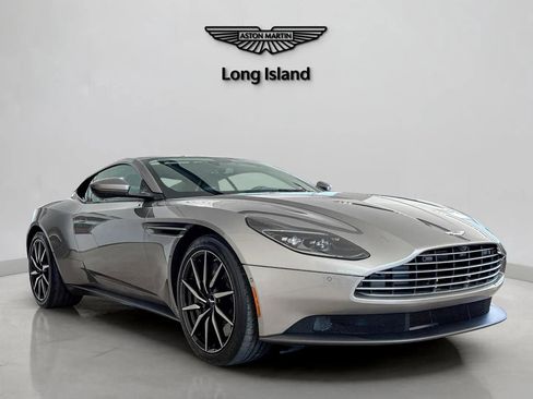 Used 2022 Aston Martin DB11 Coupe RWD image 3