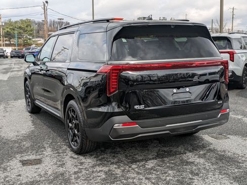 New 2025 Kia Carnival SX Prestige image 4