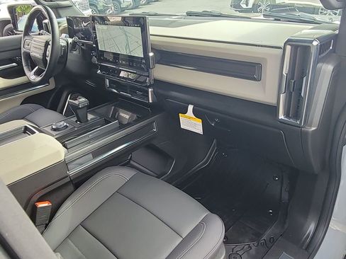 Used 2026 GMC Hummer EV SUV image 28