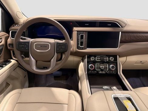 Used 2024 GMC Yukon Denali w/ LPO, Floor Liner Package AWD/4WD image 22