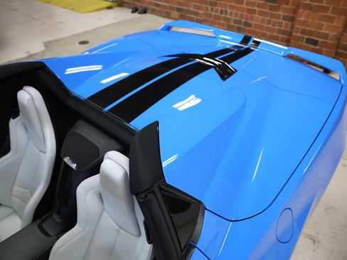 Used 2021 Chevrolet Corvette 2dr Stingray Conv w/ Z51 Performance Package image 20