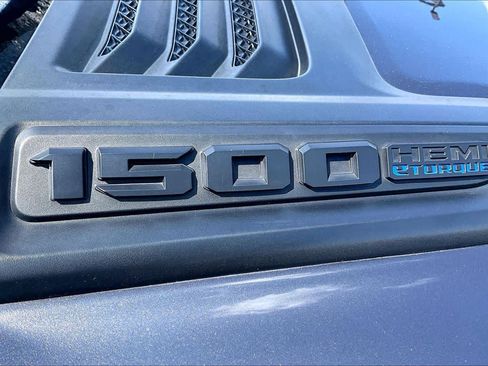 Used 2022 RAM 1500 Limited w/ Night Edition AWD/4WD image 10