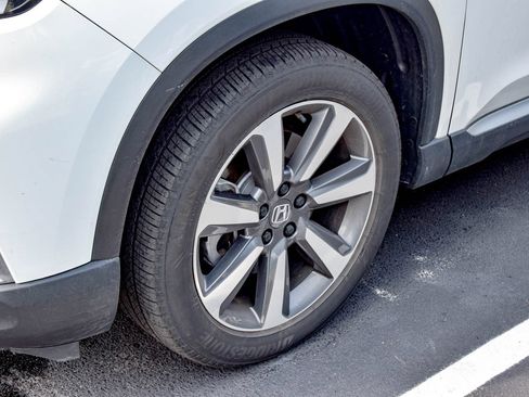 Used 2024 Honda Pilot Elite image 23